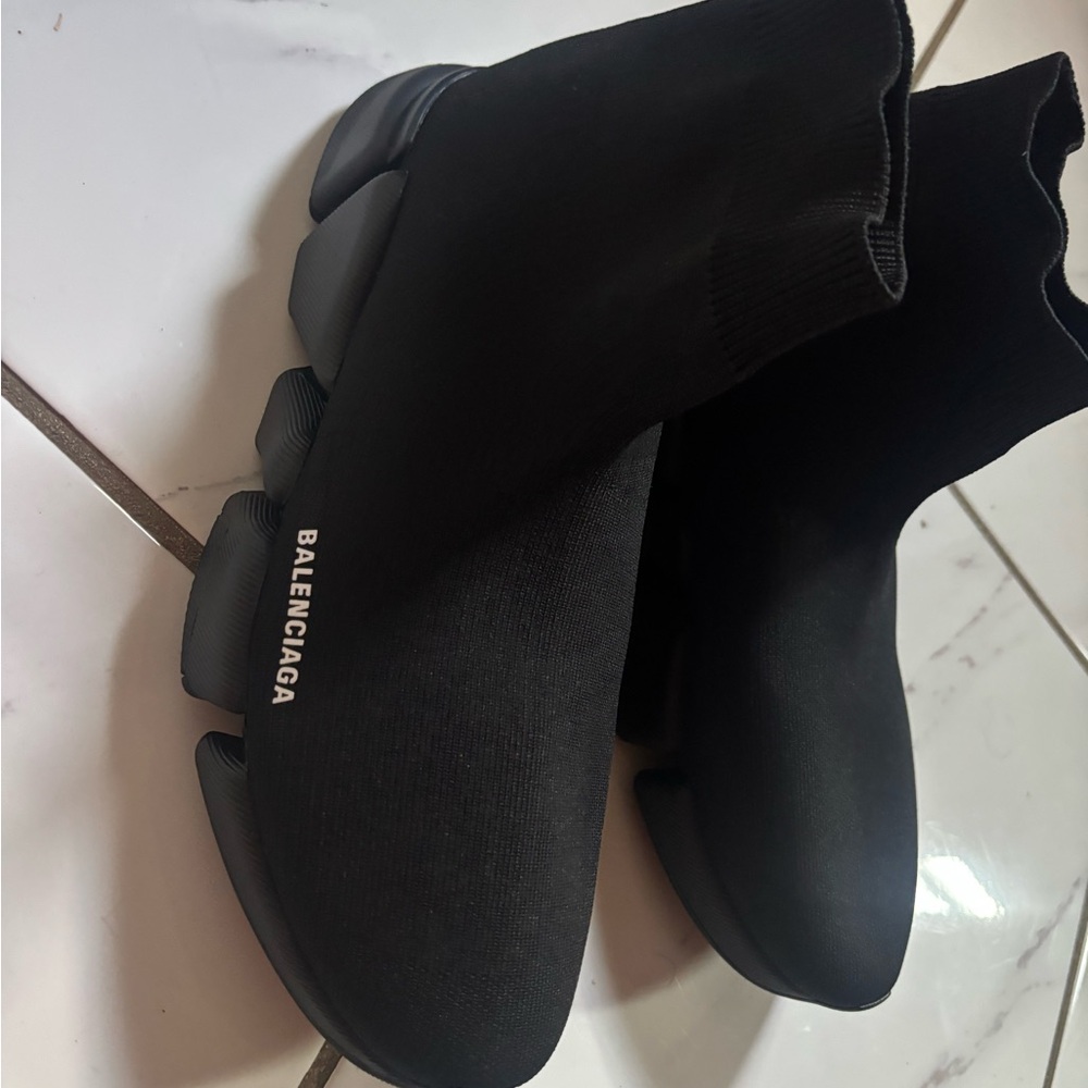 Balenciaga Black Textured Sole Footwear - Picture 3 of 3